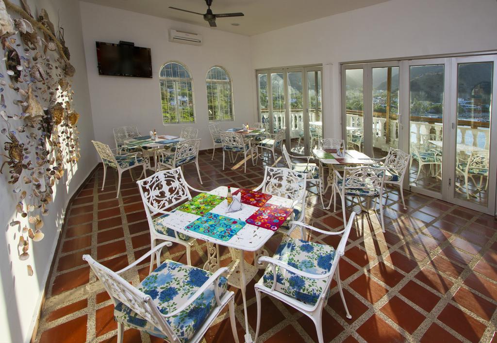 Hotel Bahia Таганга Экстерьер фото