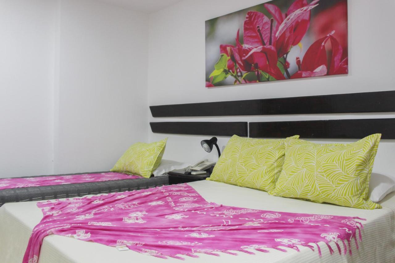 Hotel Bahia Таганга Экстерьер фото