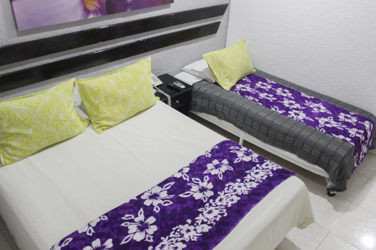 Hotel Bahia Таганга Экстерьер фото