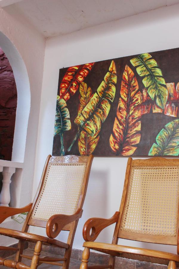 Hotel Bahia Таганга Экстерьер фото