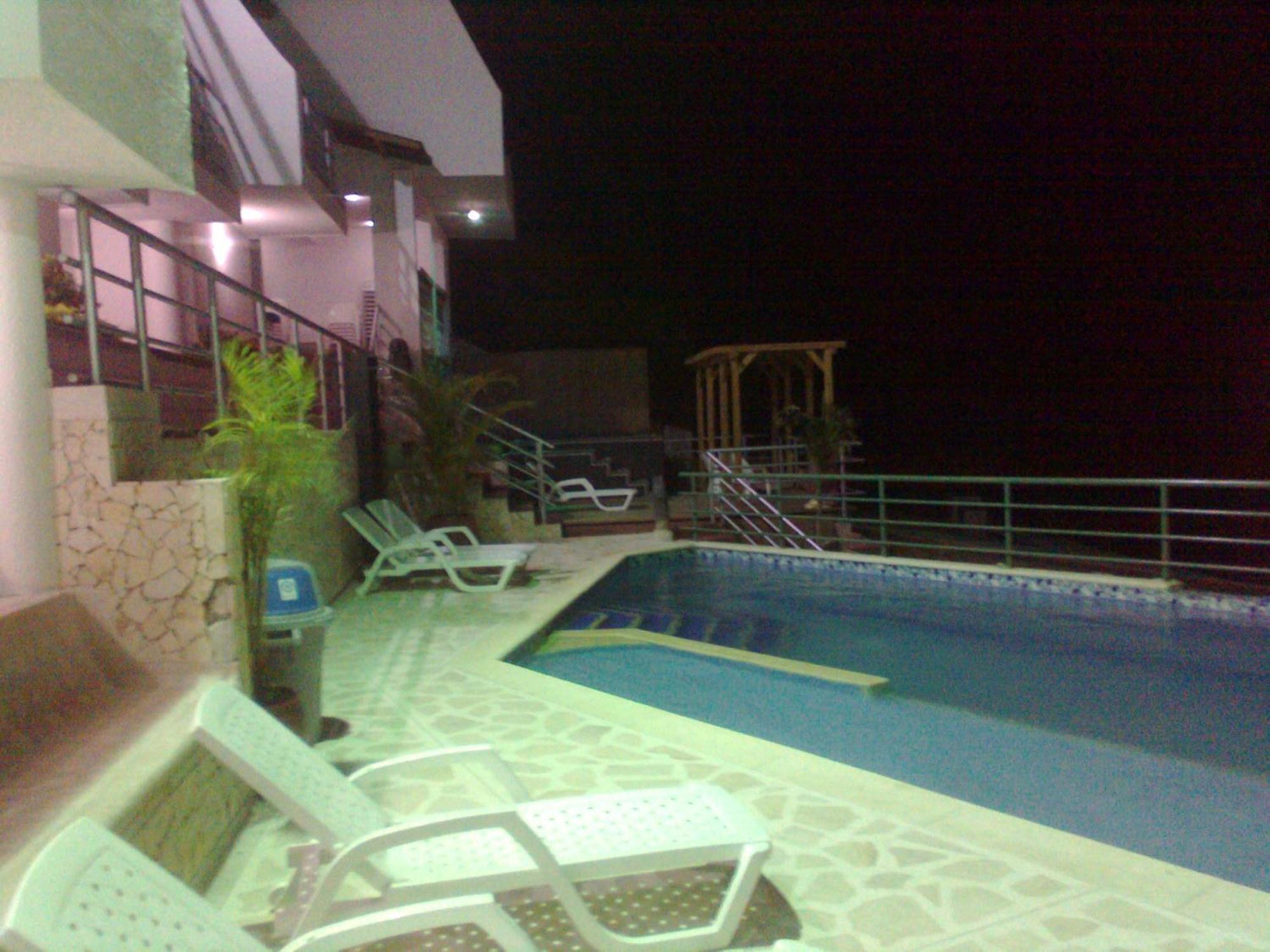 Hotel Bahia Таганга Экстерьер фото