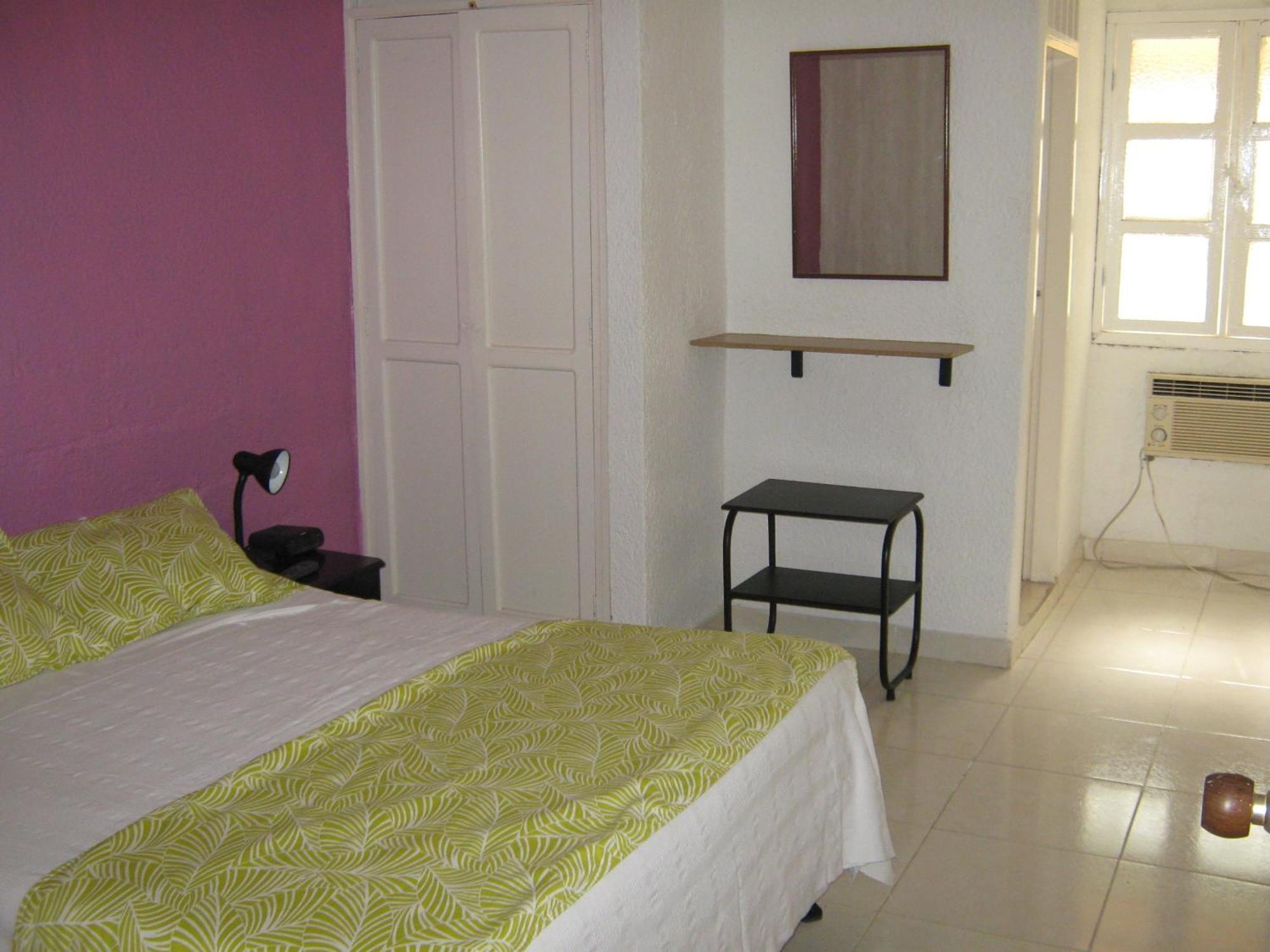 Hotel Bahia Таганга Экстерьер фото