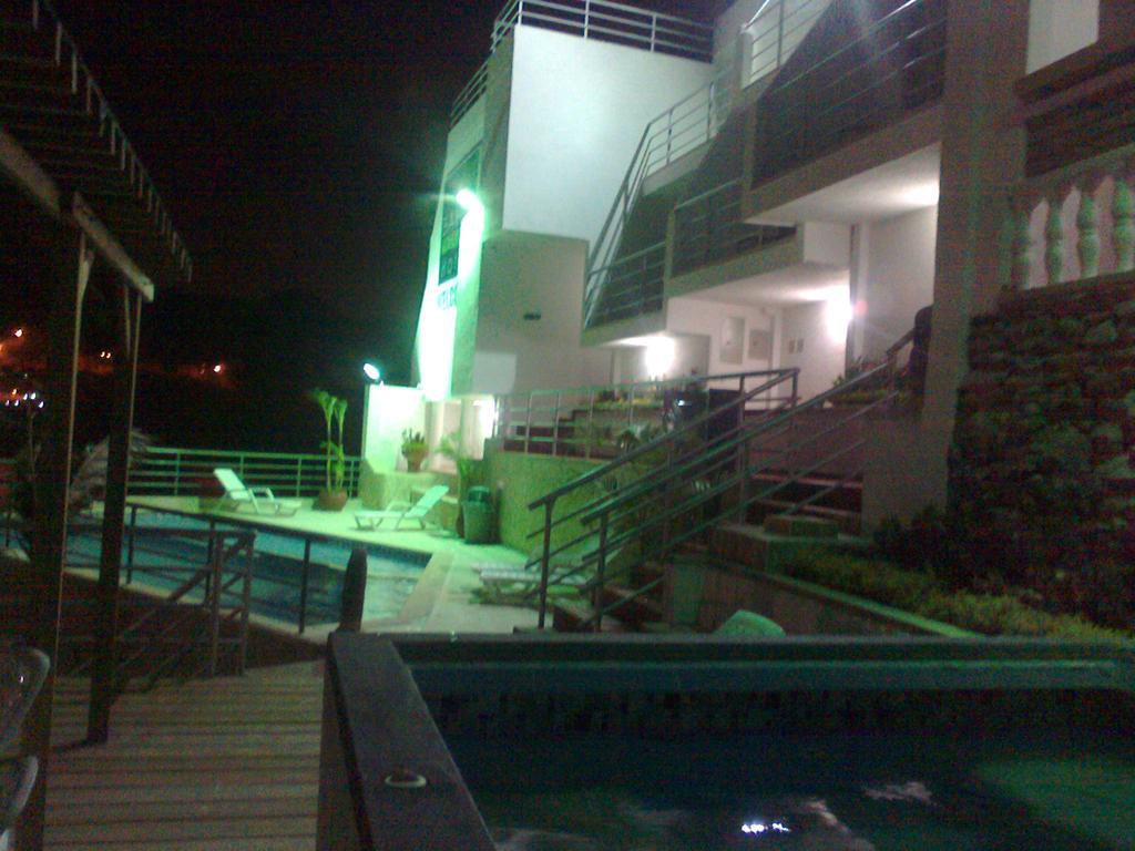 Hotel Bahia Таганга Экстерьер фото